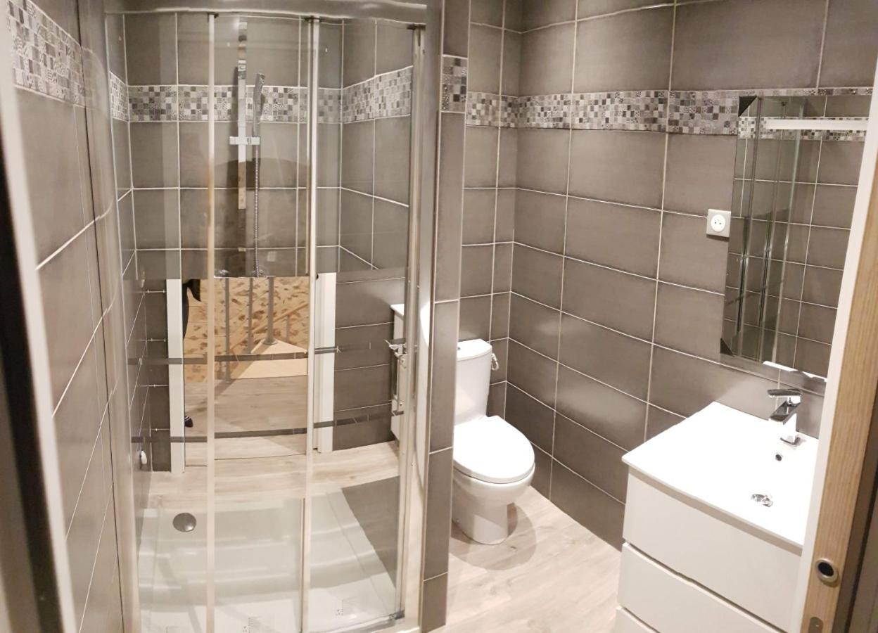 Aparthotel Tuilerie De La Cote 4* Ouzouer-Sur-Trezee Esterno foto