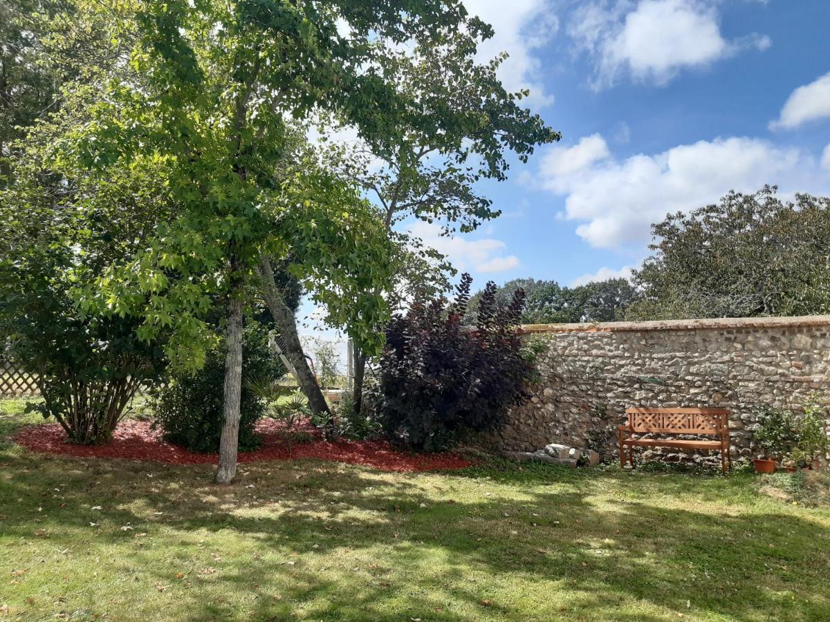 Aparthotel Tuilerie De La Cote 4* Ouzouer-Sur-Trezee Esterno foto