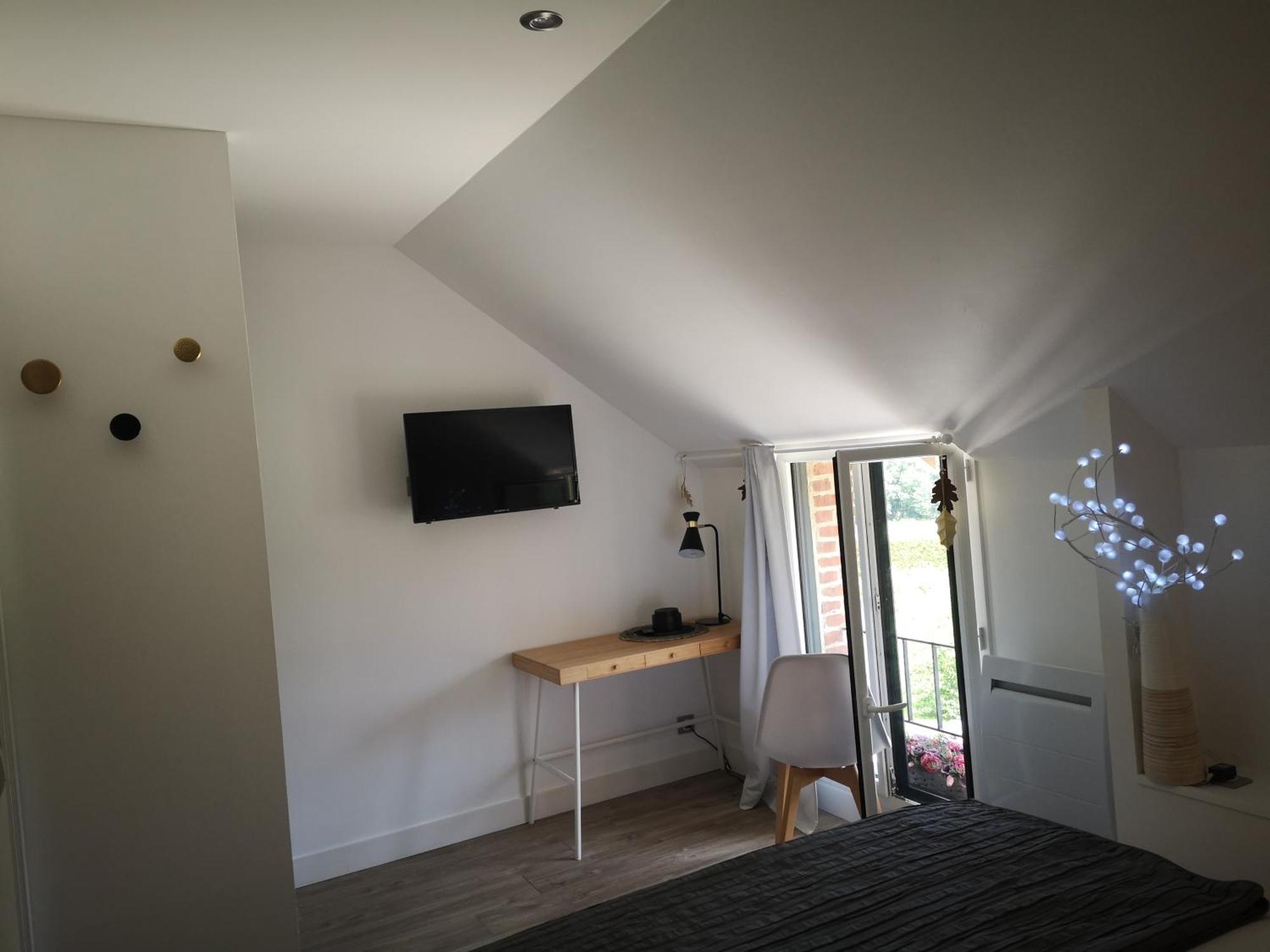 Aparthotel Tuilerie De La Cote 4* Ouzouer-Sur-Trezee Esterno foto